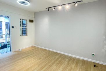 Flat Taman Plentong Utama