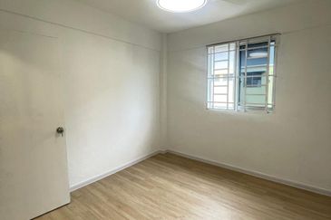 Flat Taman Plentong Utama