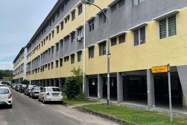 Flat Taman Plentong Utama