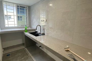 Flat Taman Plentong Utama