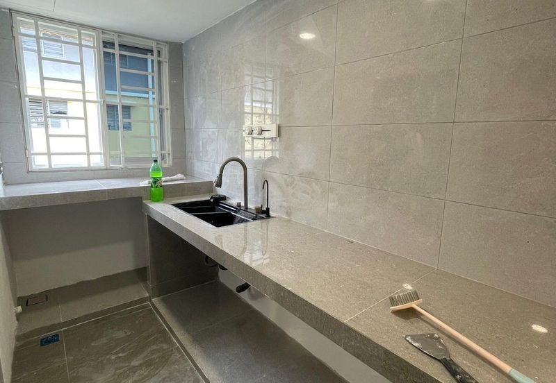 Flat Taman Plentong Utama