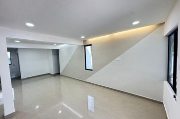 Corner Lot @ Jalan Pakis, Taman Handal, Senai