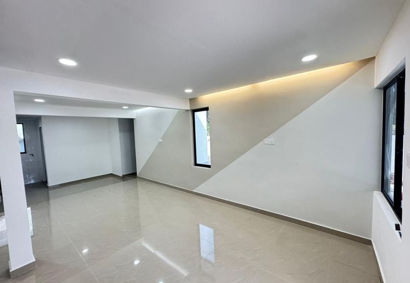 Corner Lot @ Jalan Pakis, Taman Handal, Senai