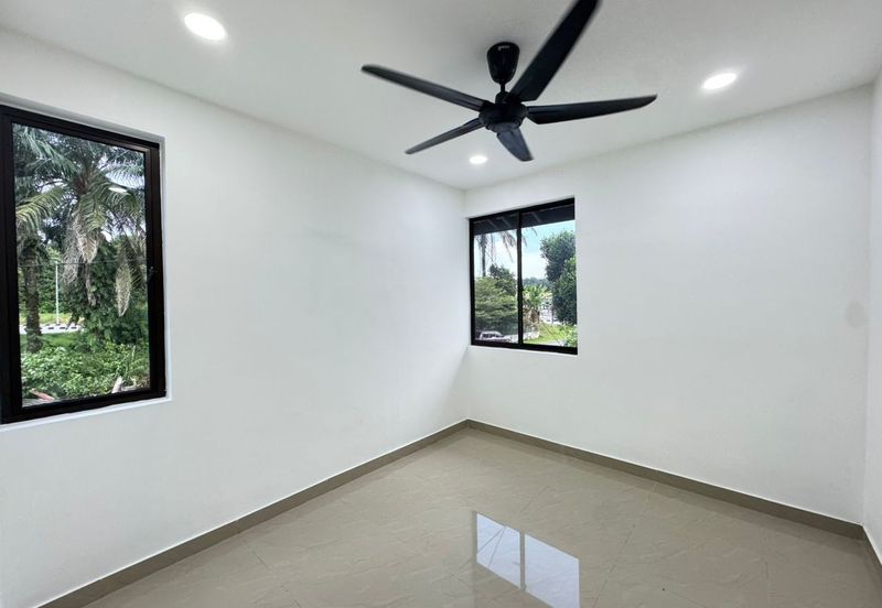 Corner Lot @ Jalan Pakis, Taman Handal, Senai