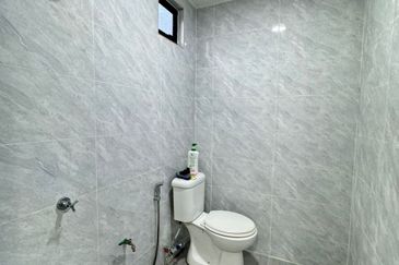 Corner Lot @ Jalan Pakis, Taman Handal, Senai