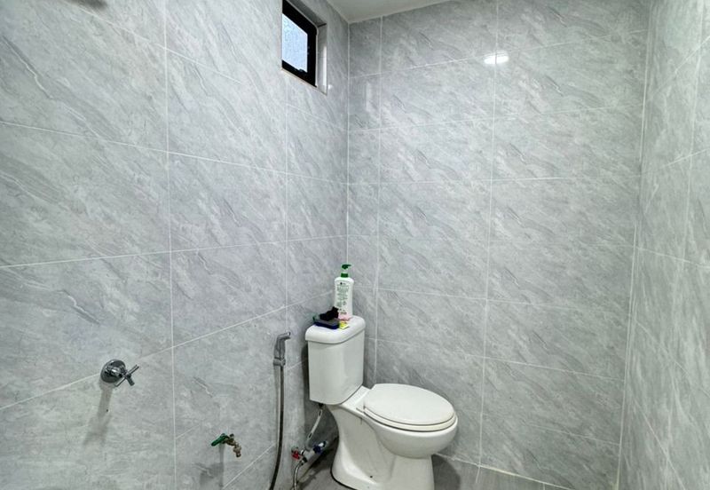 Corner Lot @ Jalan Pakis, Taman Handal, Senai