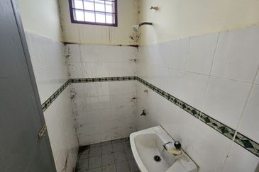 Jalan Kesang Desa 6 , Taman Desa Kesang