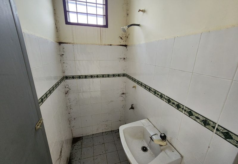 Jalan Kesang Desa 6 , Taman Desa Kesang