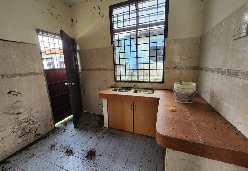 Jalan Kesang Desa 6 , Taman Desa Kesang