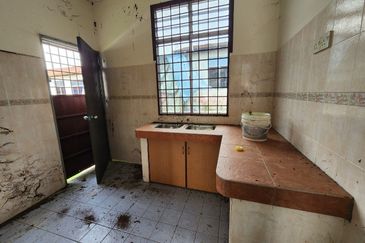 Jalan Kesang Desa 6 , Taman Desa Kesang