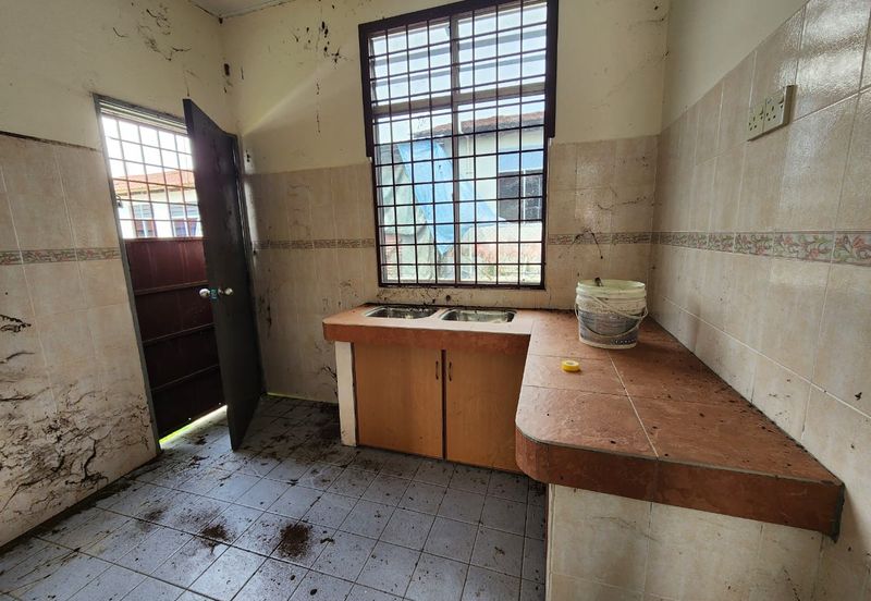 Jalan Kesang Desa 6 , Taman Desa Kesang