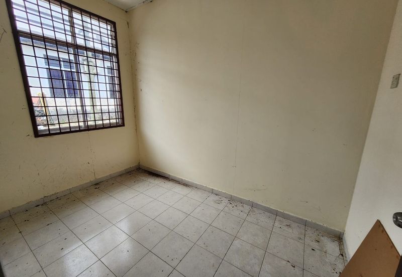 Jalan Kesang Desa 6 , Taman Desa Kesang