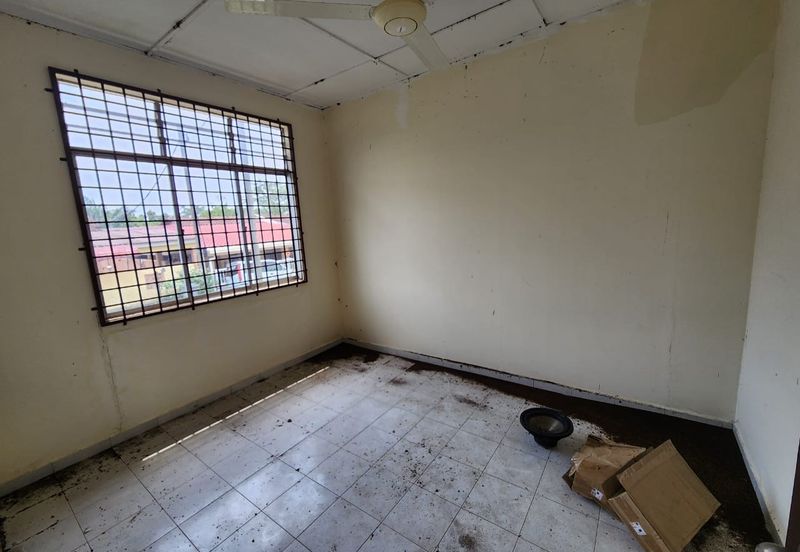 Jalan Kesang Desa 6 , Taman Desa Kesang