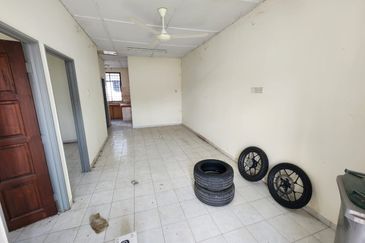 Jalan Kesang Desa 6 , Taman Desa Kesang