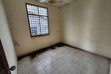 Jalan Kesang Desa 6 , Taman Desa Kesang