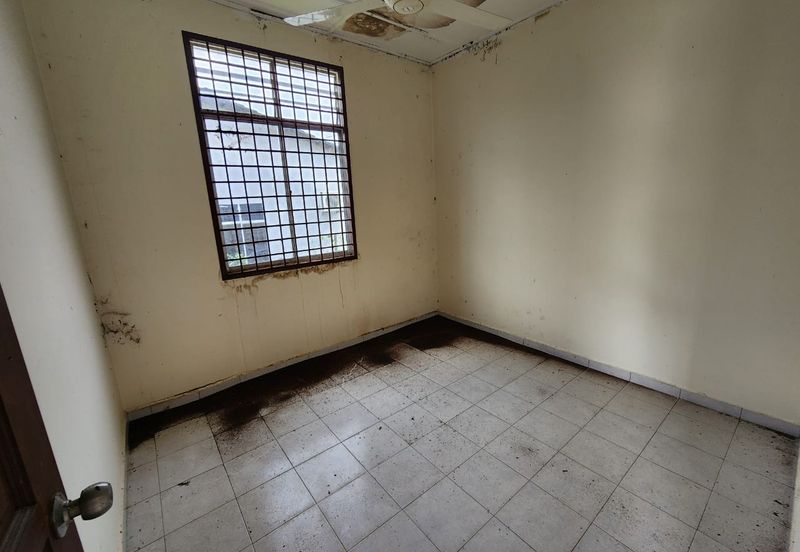 Jalan Kesang Desa 6 , Taman Desa Kesang