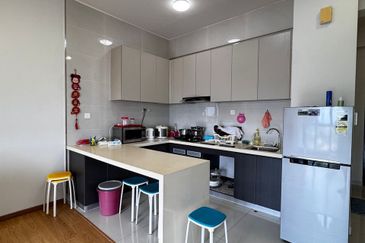 Baypoint @ Country Garden Danga Bay