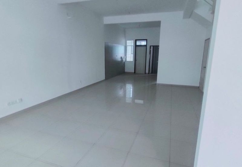 Jalan Wau Merak , Bandar Layangkasa, 81700 Pasir Gudang, Johor