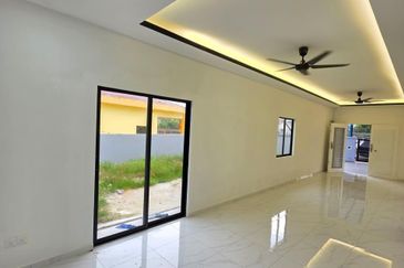 Fully Renovated @ Jalan Ria , Kampung Baru Lima Kedai