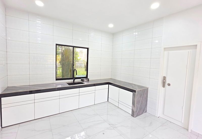 Fully Renovated @ Jalan Ria , Kampung Baru Lima Kedai