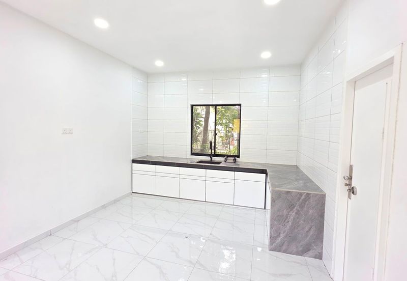 Fully Renovated @ Jalan Ria , Kampung Baru Lima Kedai