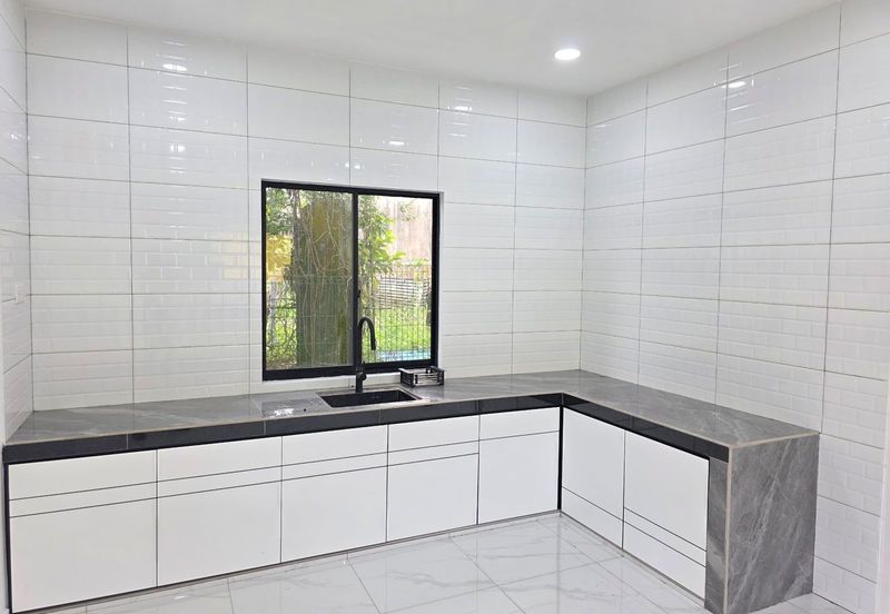 Fully Renovated @ Jalan Ria , Kampung Baru Lima Kedai