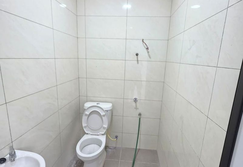 Fully Renovated @ Jalan Ria , Kampung Baru Lima Kedai