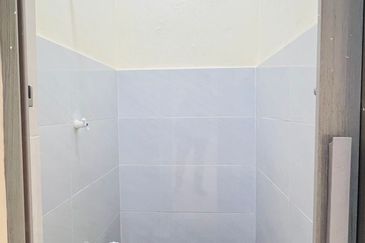 Jalan Midori, Taman Midori , Simpang Renggam