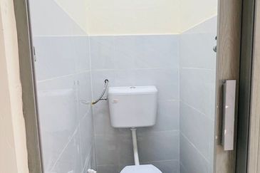 Jalan Midori, Taman Midori , Simpang Renggam