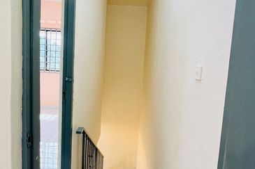 Jalan Midori, Taman Midori , Simpang Renggam