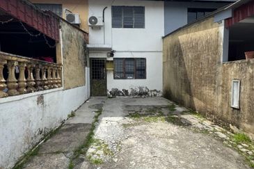 Jalan Sri Putri, Taman Putri Kulai, Kulai, Johor