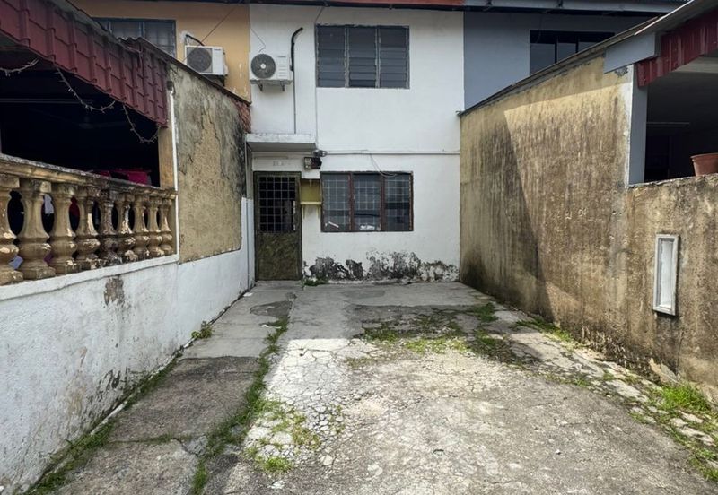 Jalan Sri Putri, Taman Putri Kulai, Kulai, Johor