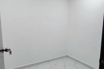 Fully Renovated @ Jalan Kemboja 5 , Taman Plentong