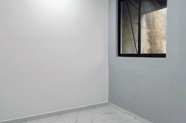 Fully Renovated @ Jalan Kemboja 5 , Taman Plentong