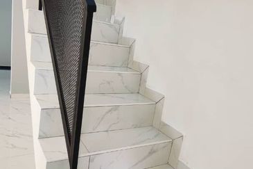 Fully Renovated @ Jalan Kemboja 5 , Taman Plentong