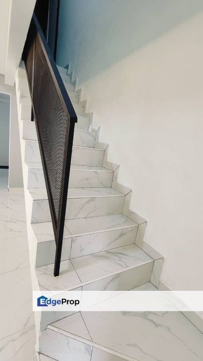 Fully Renovated @ Jalan Kemboja 5 , Taman Plentong, Johor, Plentong