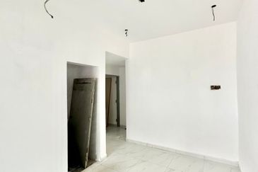 Fully Renovated @  Jalan 10/11, Taman Air Biru , Pasir Gudang