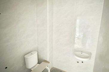 Fully Renovated @  Jalan 10/11, Taman Air Biru , Pasir Gudang