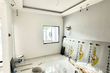 Fully Renovated @  Jalan 10/11, Taman Air Biru , Pasir Gudang