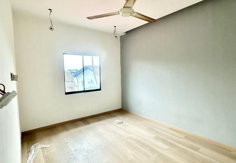 Fully Renovated @  Jalan 10/11, Taman Air Biru , Pasir Gudang