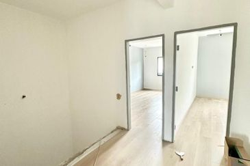 Fully Renovated @  Jalan 10/11, Taman Air Biru , Pasir Gudang