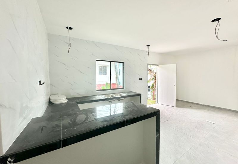 Fully Renovated @  Jalan 10/11, Taman Air Biru , Pasir Gudang