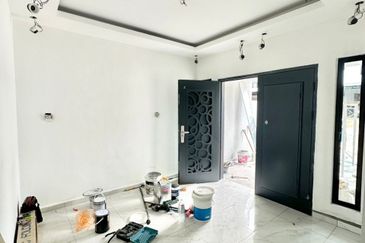 Fully Renovated @  Jalan 10/11, Taman Air Biru , Pasir Gudang