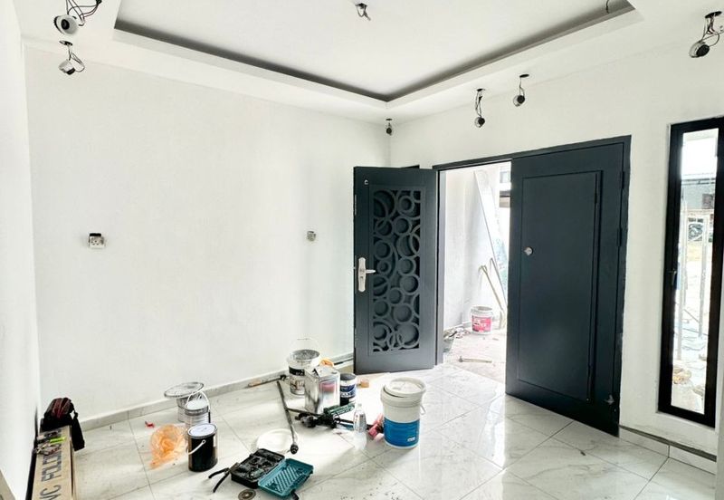 Fully Renovated @  Jalan 10/11, Taman Air Biru , Pasir Gudang