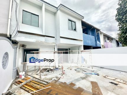Fully Renovated @  Jalan 10/11, Taman Air Biru , Pasir Gudang, Johor, Pasir Gudang