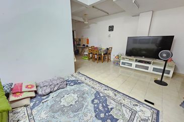 Jalan Nusaria , Taman Nusantara , Gelang Patah