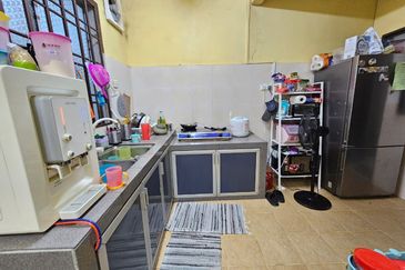 Jalan Nusaria , Taman Nusantara , Gelang Patah