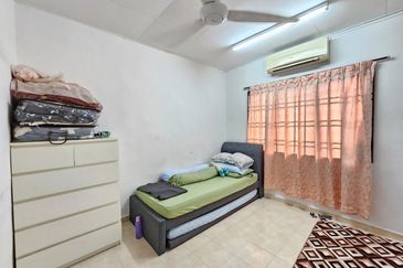 Jalan Nusaria , Taman Nusantara , Gelang Patah