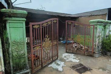 Unblock View @ Jalan Gelam , Taman Rinting, Masai