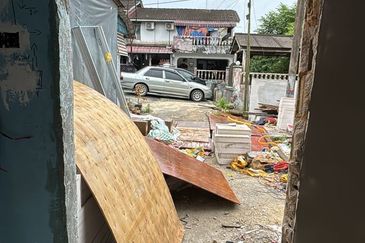 Unblock View @ Jalan Gelam , Taman Rinting, Masai